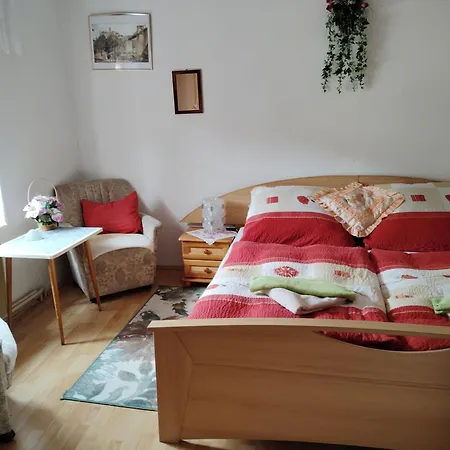 Privat Anna Πανσιόν *